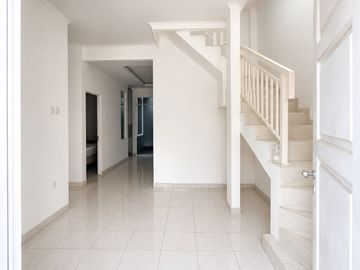 Rumah 2LT OVER KREDIT GDC New Anggrek 2 sisa 9 Thn lg dkt Stasiun