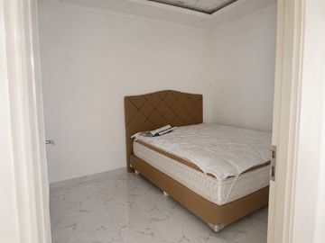 Rumah 2LT OVER KREDIT GDC New Anggrek 2 sisa 9 Thn lg dkt Stasiun