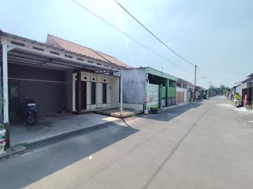 Dijual Rumah Perum Trosemi Lokasi Super Strategis Gatak, Sukoharjo Luas 74m2
