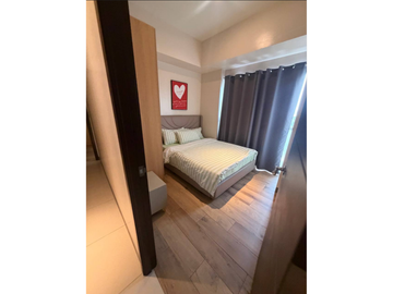FOR RENT: 3 Bedroom + Maid’s Room 145sqm Semi-Furnished Condo in Paranaque - Bayshore Residential 2