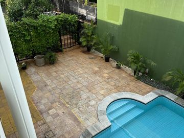 Rumah Siap Huni di Komplek Permata Hijau