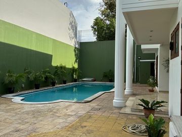 Rumah Siap Huni di Komplek Permata Hijau
