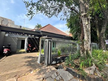 rumah murah cocok untuk tempat tinggal, kantor, lokasi dkt braga, alun alun kota bandung, di sayap sunda, riau, bandung tengah