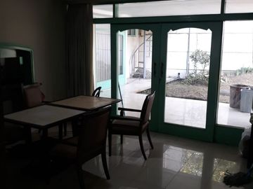 rumah murah cocok untuk tempat tinggal, kantor, lokasi dkt braga, alun alun kota bandung, di sayap sunda, riau, bandung tengah
