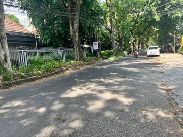 rumah murah cocok untuk tempat tinggal, kantor, lokasi dkt braga, alun alun kota bandung, di sayap sunda, riau, bandung tengah
