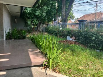 rumah murah cocok untuk tempat tinggal, kantor, lokasi dkt braga, alun alun kota bandung, di sayap sunda, riau, bandung tengah