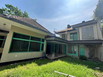 rumah murah cocok untuk tempat tinggal, kantor, lokasi dkt braga, alun alun kota bandung, di sayap sunda, riau, bandung tengah