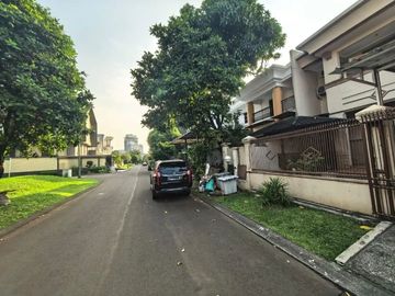 Dijual Rumah 2 Lantai Hadap Timur SHM Di PHG Saphire Gading Serpong