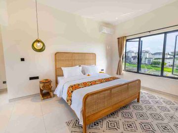 DIJUAL VILLA MODERN, TUMBAK BAYUH, PERERENAN