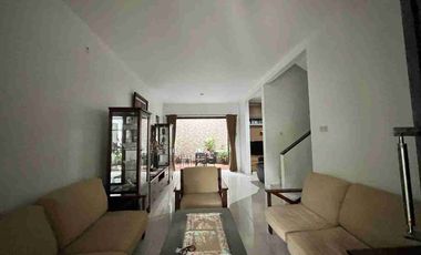For Sale

Melia Residence Graha Raya, siap huni, rumah rapih