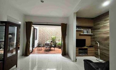 For Sale

Melia Residence Graha Raya, siap huni, rumah rapih