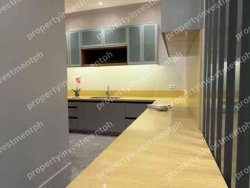 4BR Brandnew Townhouse for sale with elevator rfo