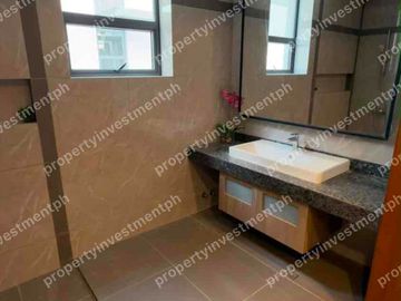 4BR Brandnew Townhouse for sale with elevator rfo