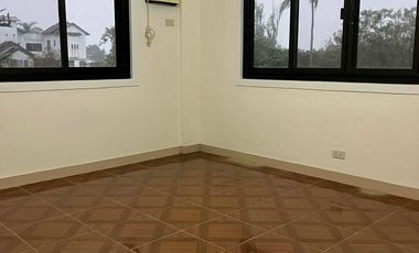 Pre-Owned House and Lot For Sale in Tropical Greens Subd in Tagaytay City-MC