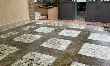 Pre-Owned House and Lot For Sale in Tropical Greens Subd in Tagaytay City-MC