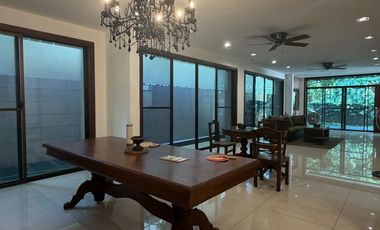 FOR LEASE | SPACIOUS 4-BEDROOM BUNGALOW IN BEL-AIR VILLAGE