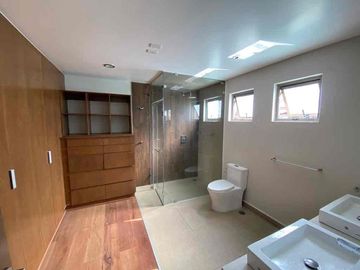 Casa en renta en residencial cerca de Av Lerma