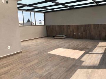 Casa en renta en residencial cerca de Av Lerma