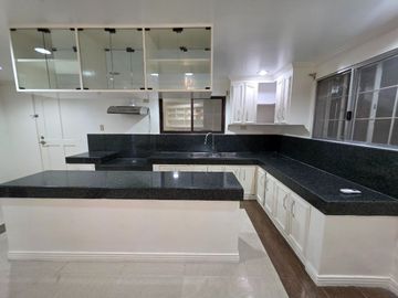 PREMIUM CORNER HOUSE & LOT FOR SALE (with private Hot Tub & Sauna)