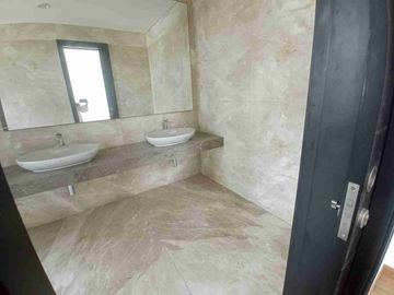 PIK golf island, RUMAH BERKAH DIJUAL, cluster Elite, mewah 10*20m2,