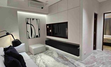 Newly Renovated 2 Bedroom Furnished with parking