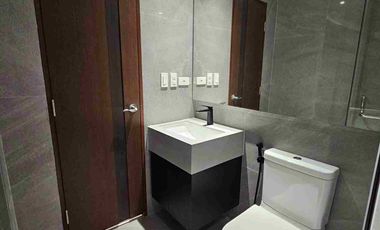 Newly Renovated 2 Bedroom Furnished with parking