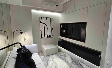 Newly Renovated 2 Bedroom Furnished with parking