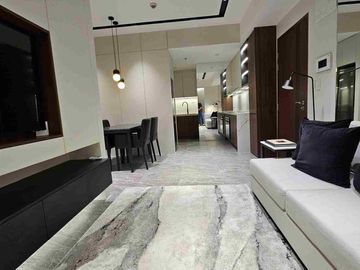 Newly Renovated 2 Bedroom Furnished with parking