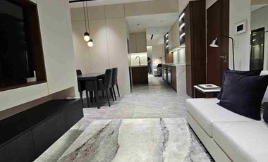 Newly Renovated 2 Bedroom Furnished with parking