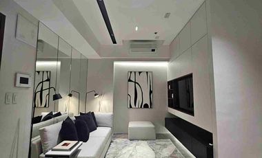 Newly Renovated 2 Bedroom Furnished with parking