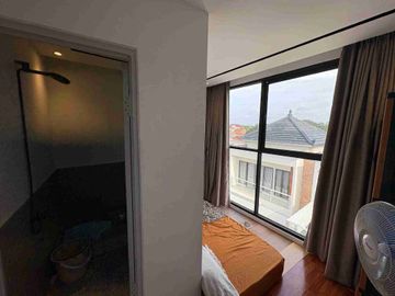 Dijual rumah full furnished dengan kolam renang di depok