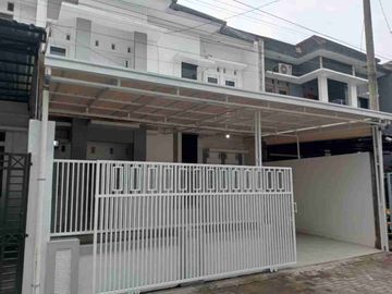 disewakan rumah 2 lantai full furnish dalam komplek di dekat kampus stpn