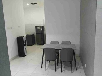 disewakan rumah 2 lantai full furnish dalam komplek di dekat kampus stpn