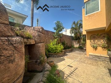 Casa en Renta o Venta Fraccionamiento Casa Fuerte, Tlajomulco de Zúñiga