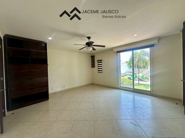 Casa en Renta o Venta Fraccionamiento Casa Fuerte, Tlajomulco de Zúñiga