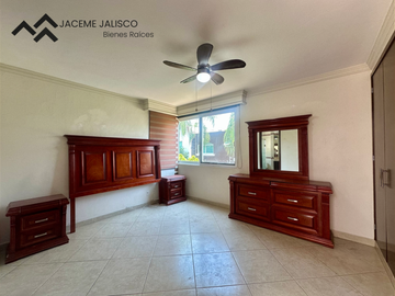 Casa en Renta o Venta Fraccionamiento Casa Fuerte, Tlajomulco de Zúñiga