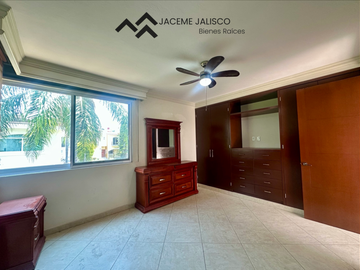 Casa en Renta o Venta Fraccionamiento Casa Fuerte, Tlajomulco de Zúñiga