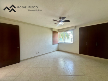 Casa en Renta o Venta Fraccionamiento Casa Fuerte, Tlajomulco de Zúñiga