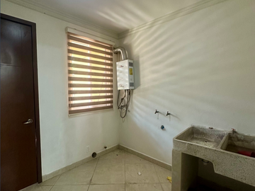 Casa en Renta o Venta Fraccionamiento Casa Fuerte, Tlajomulco de Zúñiga