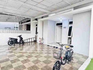 Rumah Hook Mewah di Antapani dkt Arcamanik