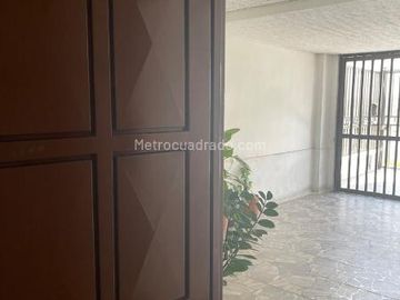 VENTA CASA BARRIO LA MERCED EXCELENTE UBICACIÓN