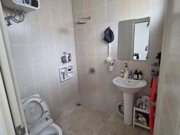 DIJUAL RUMAH 2 LANTAI CANTIK LINGKUNGAN AMAN DAN NYAMAN DI RESIDENCE ONE (EN680)