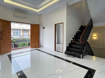 dijual rumah mewah dikebagusan 2