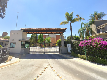 CASA EN VENTA EN FRACC. PRAGA PLAZA DEL CONDADO, ESTADO DE MEICO.