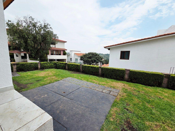 CASA EN VENTA EN FRACC. PRAGA PLAZA DEL CONDADO, ESTADO DE MEICO.
