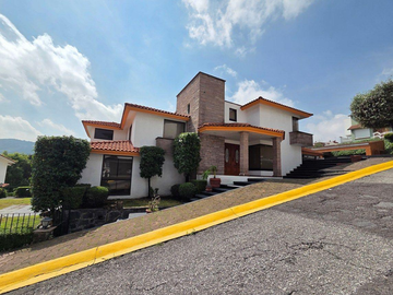CASA EN VENTA EN FRACC. PRAGA PLAZA DEL CONDADO, ESTADO DE MEICO.