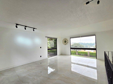 CASA EN VENTA EN FRACC. PRAGA PLAZA DEL CONDADO, ESTADO DE MEICO.