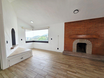 CASA EN VENTA EN FRACC. PRAGA PLAZA DEL CONDADO, ESTADO DE MEICO.