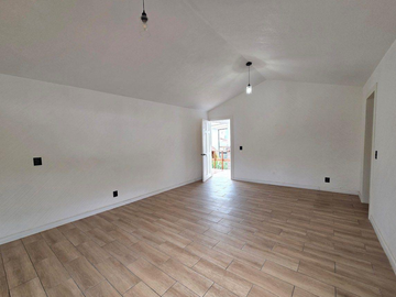 CASA EN VENTA EN FRACC. PRAGA PLAZA DEL CONDADO, ESTADO DE MEICO.