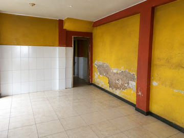 Se vende local comercial con departamento en la victoria a pasos de gamarra